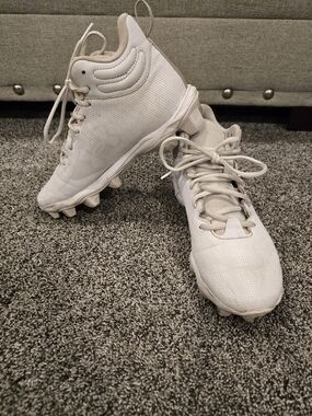 Under Armour White Youth Football Cleats